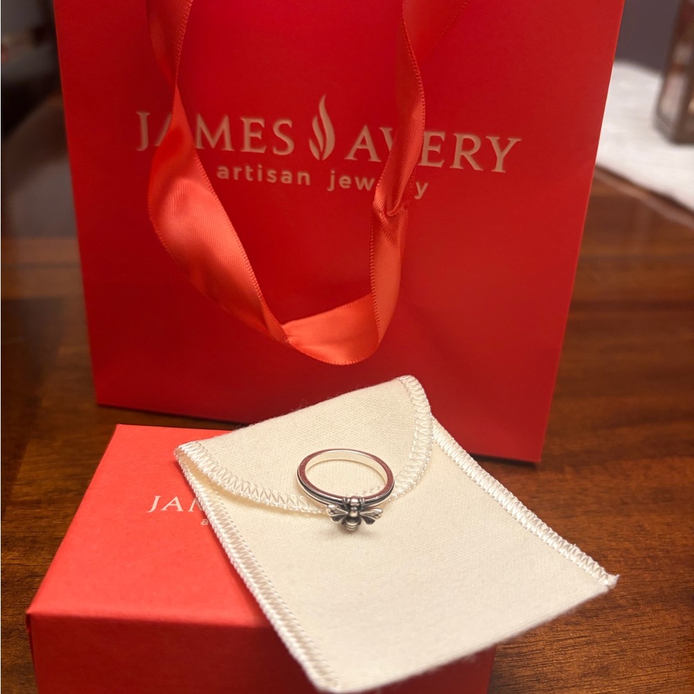Retired James Avery Silver Bee Ring